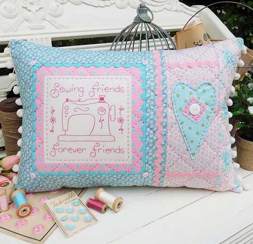The Rivendale Collection-Sewing Friends Cushion Pattern