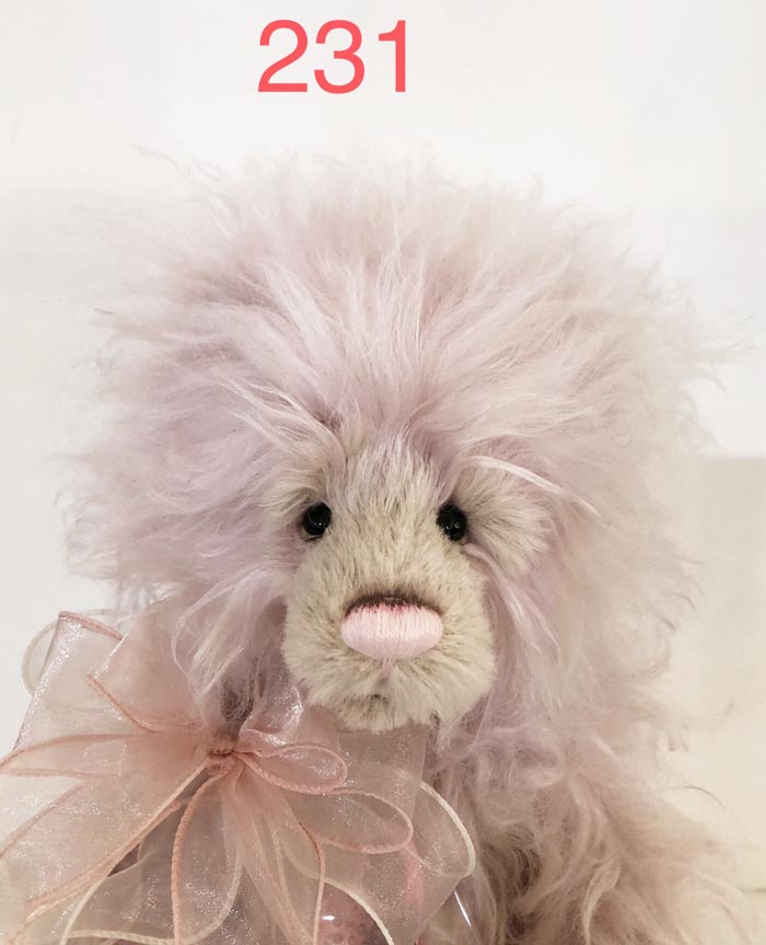 Isabelle Charlie Bear Aretha (ISABELLE COLLECTION 2022) - Image 3