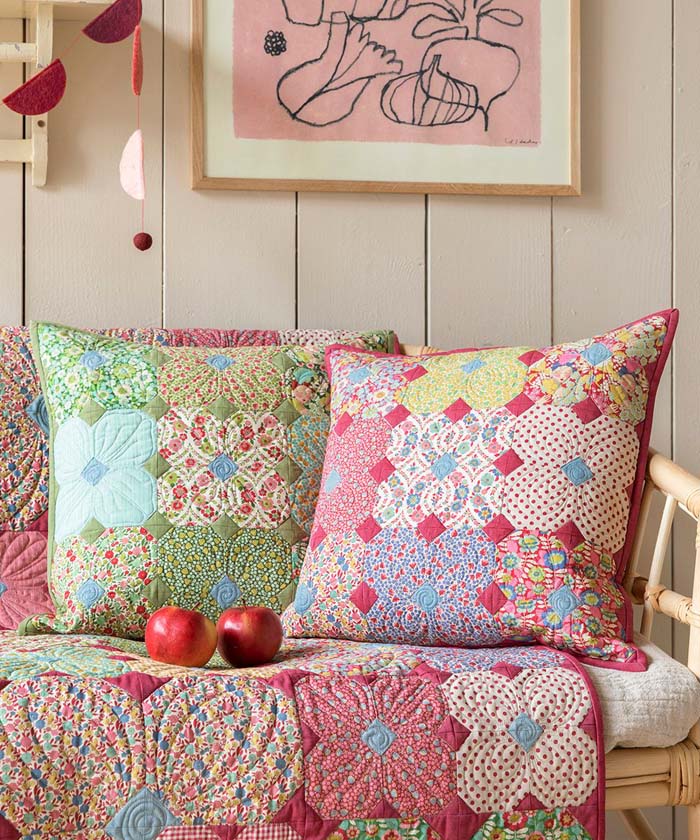 Tilda Wallflower Beverley Blue 100611 PER METRE